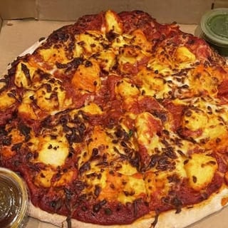 Tandoori Chicken Pizza